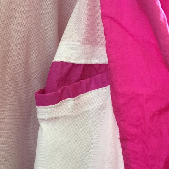 Ladies’ Windbreaker Jacket (M) - Picture 9 of 10